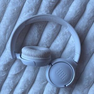 JBL White On-Ear Headphones